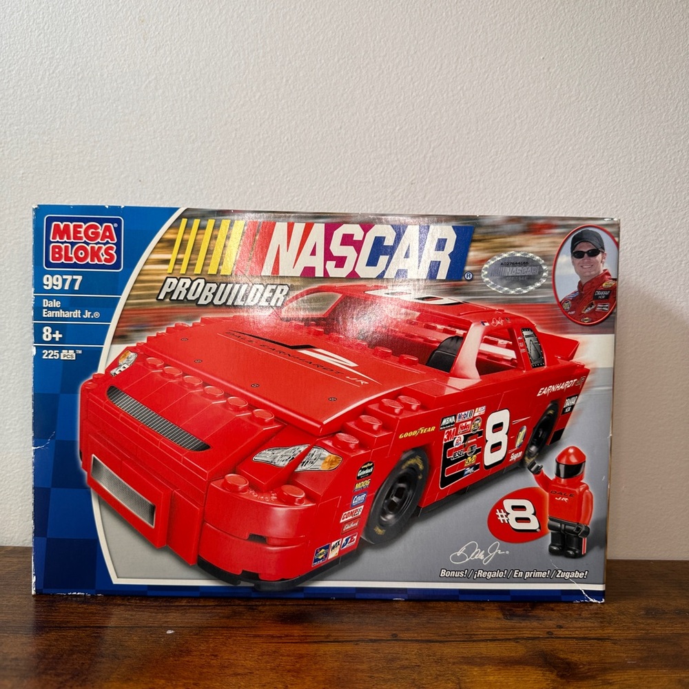 Vintage 2004 Mega Bloks ProBuilder NASCAR Dale Earnhardt Jr #8 Set 9977 NIB